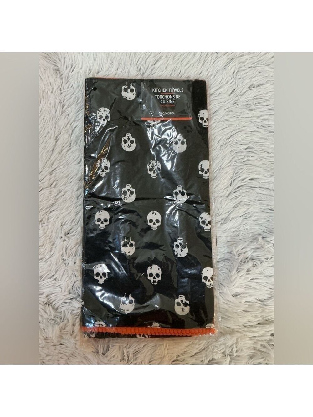 Home Essentials Halloween theme 2 pack of kitchen towels